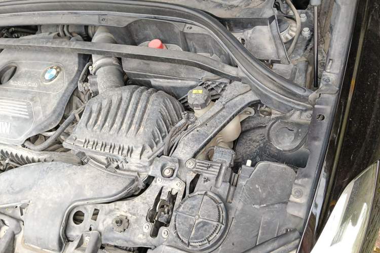 Used BMW X1 2016 sDrive18Li Fashion Model Engine Bay Left