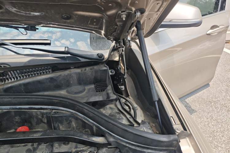 Used BMW X1 2016 sDrive18Li Luxury Model Engine Bay Left
