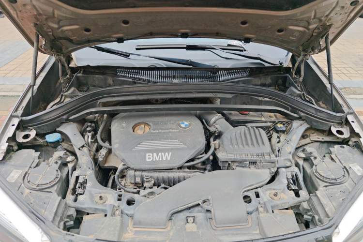 Used BMW X1 2016 sDrive18Li Fashion Model Engine Bay