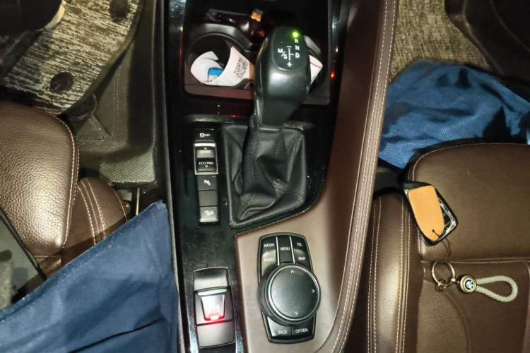 Used BMW X1 2016 xDrive20Li Luxury Model Gear Lever