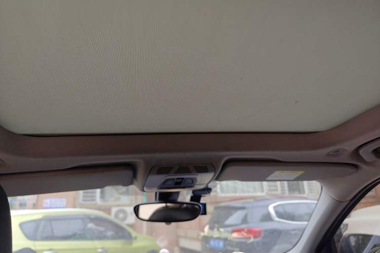 Used BMW X1 2016 sDrive18Li Premium Edition Headliner