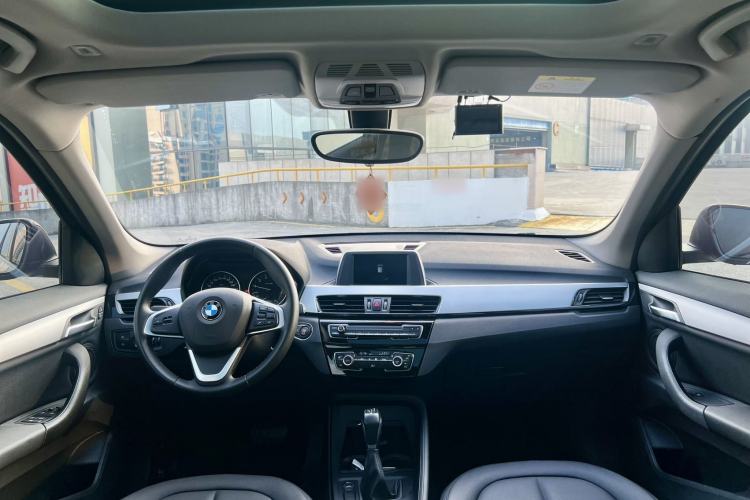 Used BMW X1 2016 sDrive18Li Fashion Model Interior 3