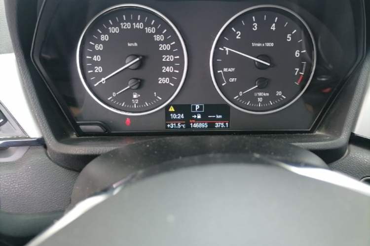 Used BMW X1 2016 sDrive18Li Fashion Model Odometer Close Up