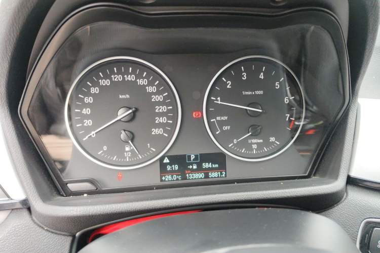 Used BMW X1 2016 sDrive18Li Premium Edition Odometer Close Up