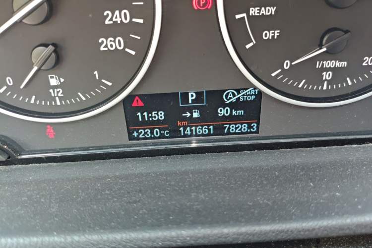 Used BMW X1 2016 sDrive18Li Luxury Model Odometer Close Up