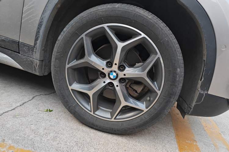 Used BMW X1 2016 sDrive18Li Luxury Model Right Front Wheel Hub