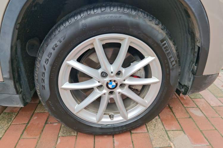 Used BMW X1 2016 sDrive18Li Fashion Model Right Front Wheel Hub