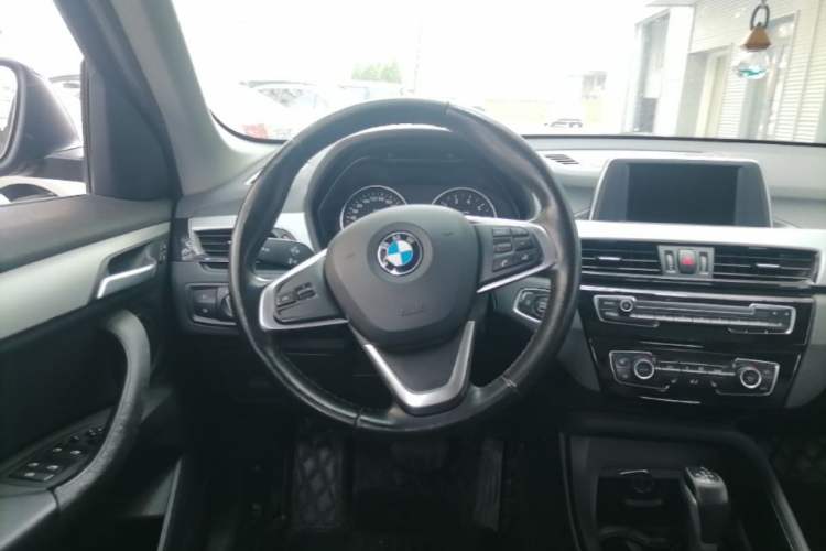 Used BMW X1 2016 sDrive18Li Fashion Model Steering Wheel