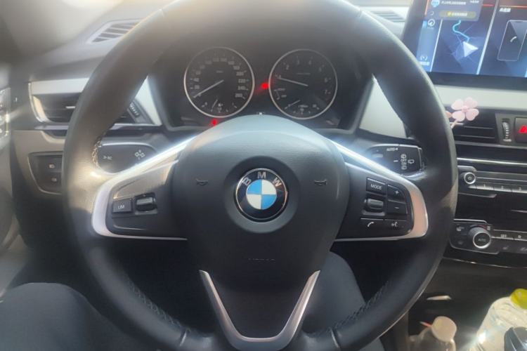 Used BMW X1 2016 sDrive18Li Premium Edition Steering Wheel