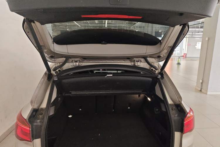 Used BMW X1 2016 sDrive18Li Fashion Model Trunk