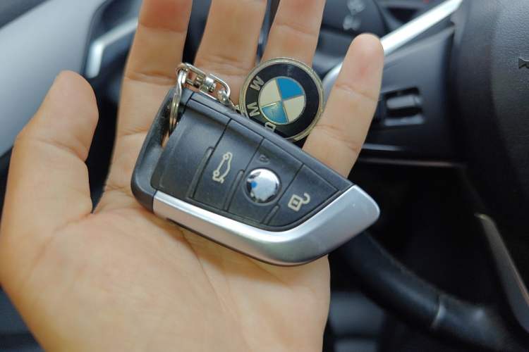 Used BMW X1 2016 sDrive18Li Premium Edition Vehicle Key