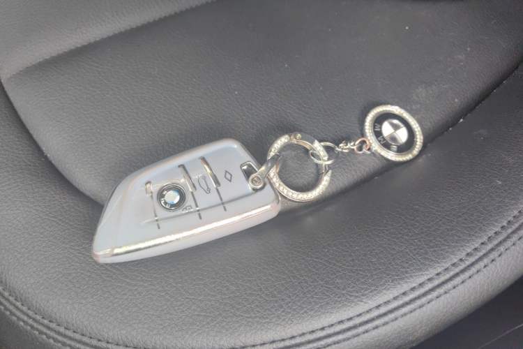 Used BMW X1 2016 sDrive18Li Premium Edition Vehicle Key