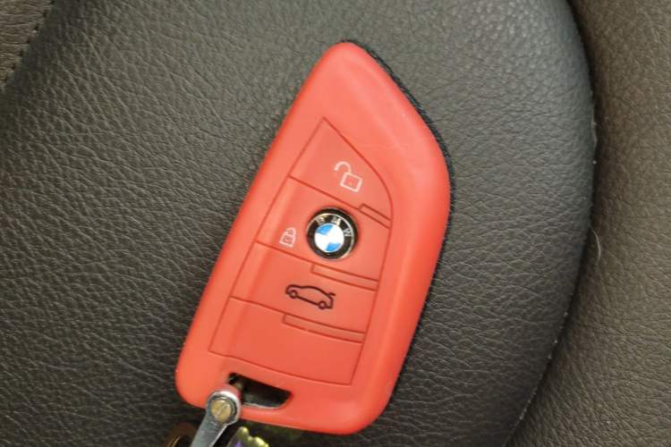 Used BMW X1 2016 sDrive18Li Premium Edition Vehicle Key