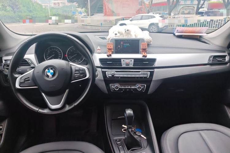 Used BMW X1 2016 sDrive18Li Premium Edition Center Console