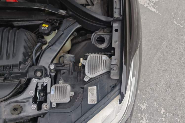 Used BMW X1 2016 sDrive18Li Premium Edition Engine Bay Left