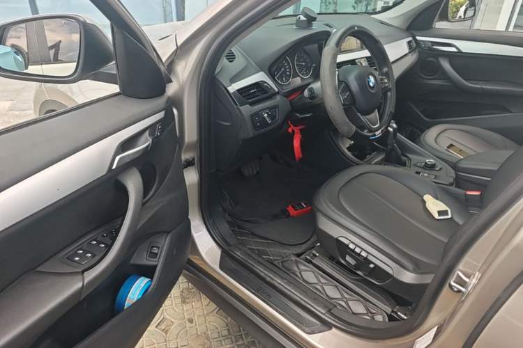 Used BMW X1 2016 sDrive18Li Premium Edition Driver Seat