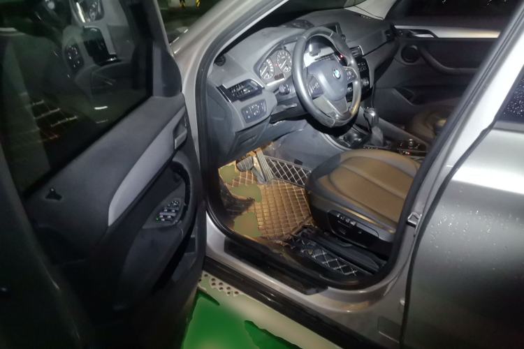 Used BMW X1 2016 sDrive18Li Premium Edition Driver Seat