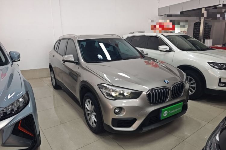 Used BMW X1 2016 sDrive18Li Fashion Model Front Right 45 Deg