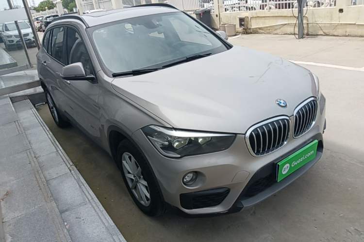 Used BMW X1 2016 sDrive18Li Fashion Model Front Right 45 Deg
