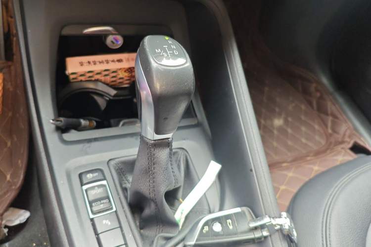 Used BMW X1 2016 sDrive18Li Premium Edition Gear Lever
