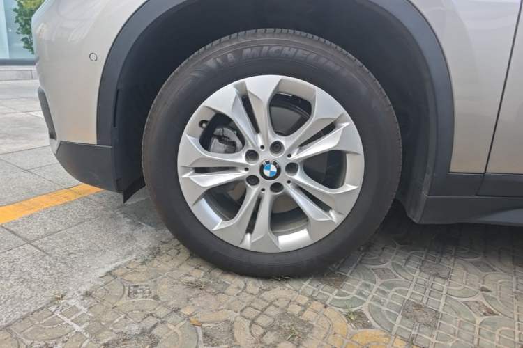 Used BMW X1 2016 sDrive18Li Premium Edition Left Front Wheel Hub
