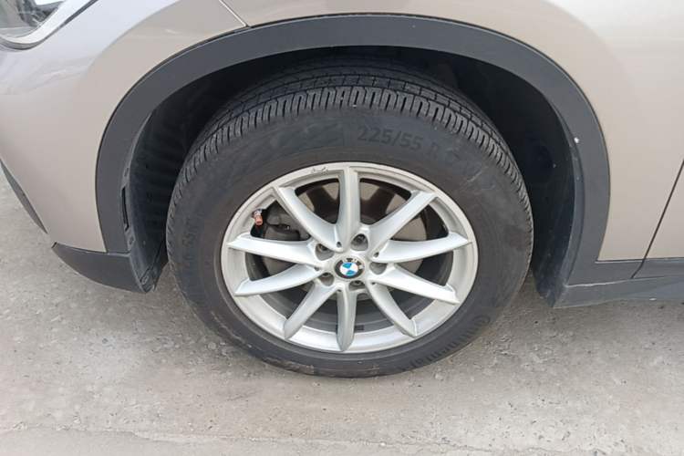 Used BMW X1 2016 sDrive18Li Fashion Model Left Front Wheel Hub