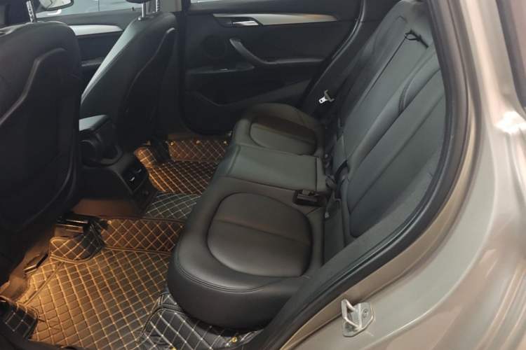 Used BMW X1 2016 sDrive18Li Fashion Model Left Rear Seat
