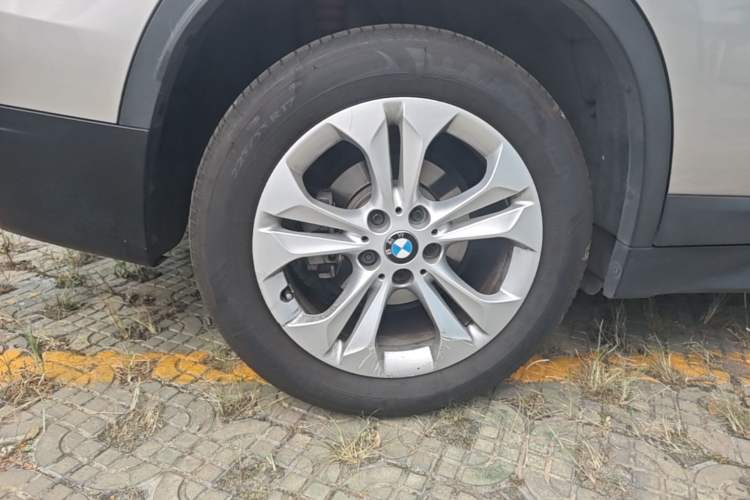 Used BMW X1 2016 sDrive18Li Premium Edition Right Rear Wheel Hub
