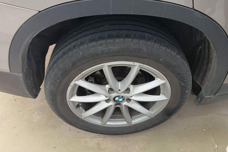 Used BMW X1 2016 sDrive18Li Fashion Model Right Rear Wheel Hub