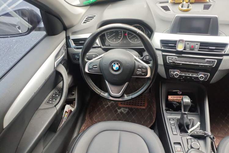 Used BMW X1 2016 sDrive18Li Premium Edition Steering Wheel