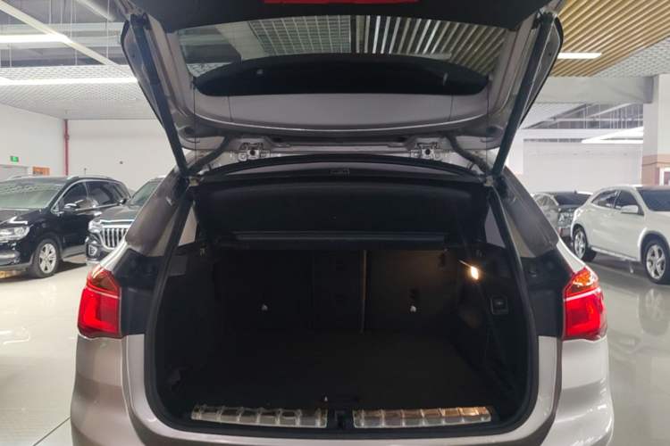 Used BMW X1 2016 sDrive18Li Luxury Model Trunk
