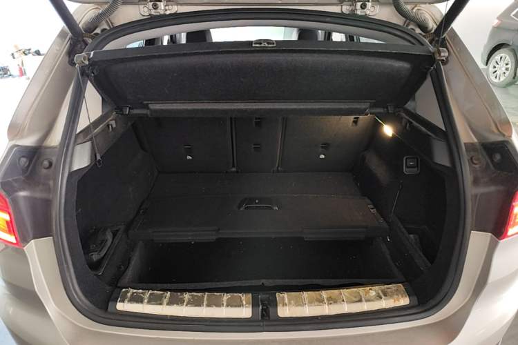 Used BMW X1 2016 sDrive20Li Luxury Model Trunk