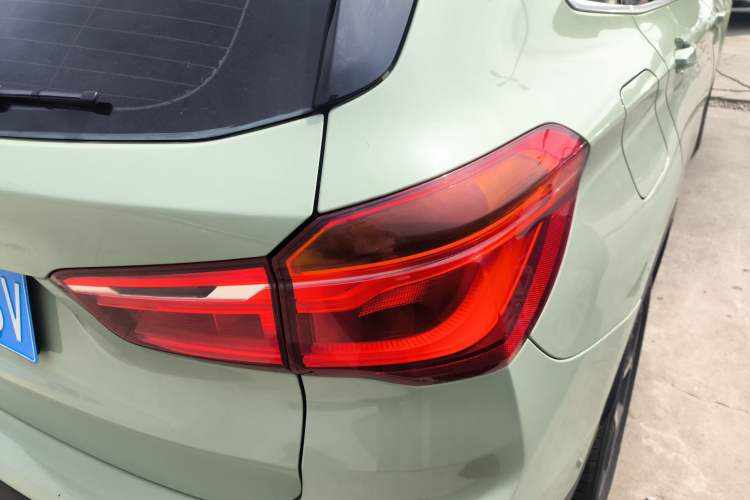 Used BMW X1 2016 sDrive20Li Luxury Model Exterior 6