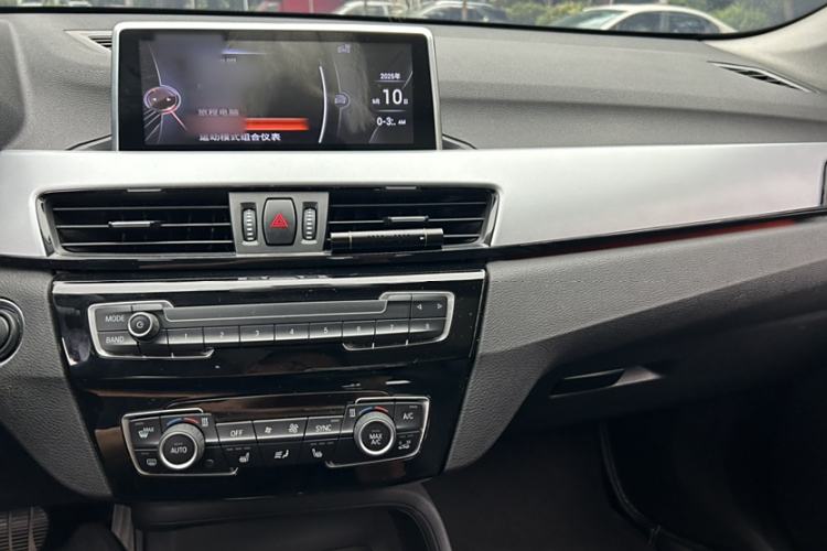 Used BMW X1 2016 sDrive18Li Premium Edition Interior 5