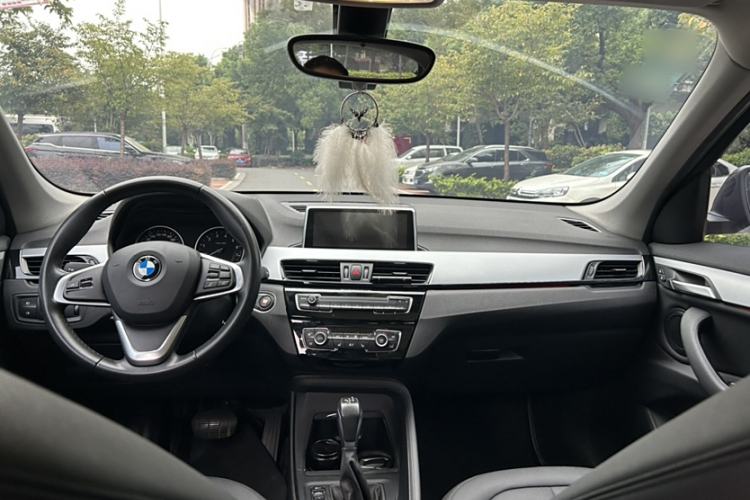 Used BMW X1 2016 sDrive18Li Premium Edition Interior 7