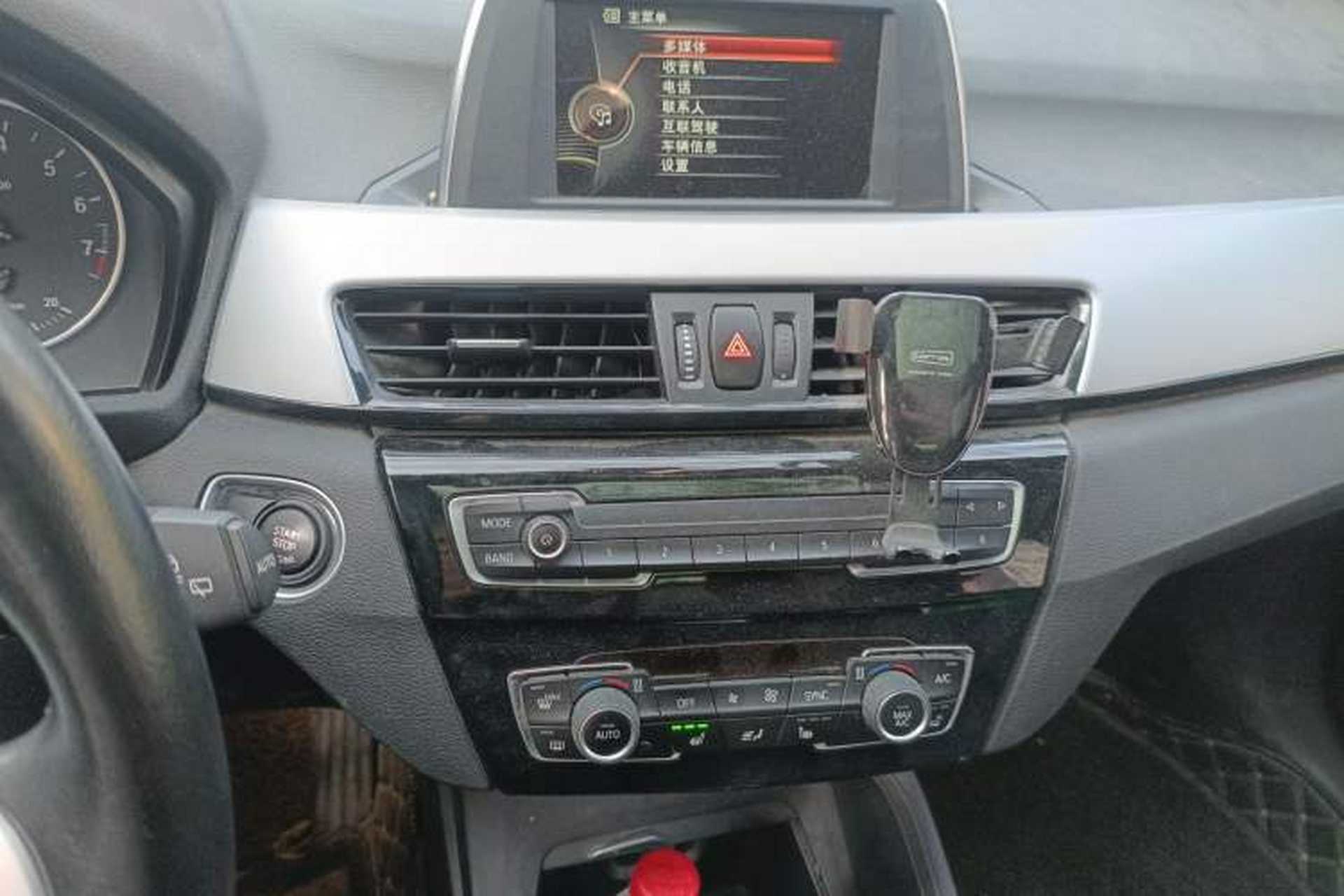 Used BMW X1 2016 sDrive18Li Premium Edition Audio And AC Panel