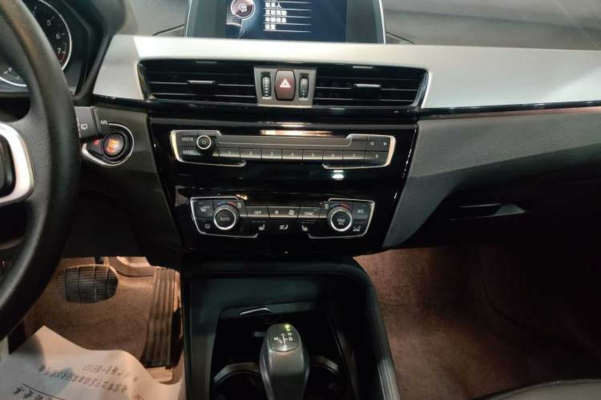 Used BMW X1 2016 sDrive18Li Premium Edition Audio And AC Panel