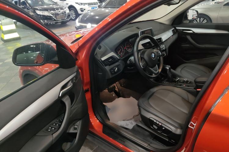 Used BMW X1 2016 sDrive18Li Premium Edition Driver Seat