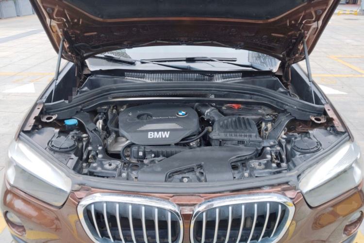 Used BMW X1 2016 sDrive18Li Fashion Model Engine Bay