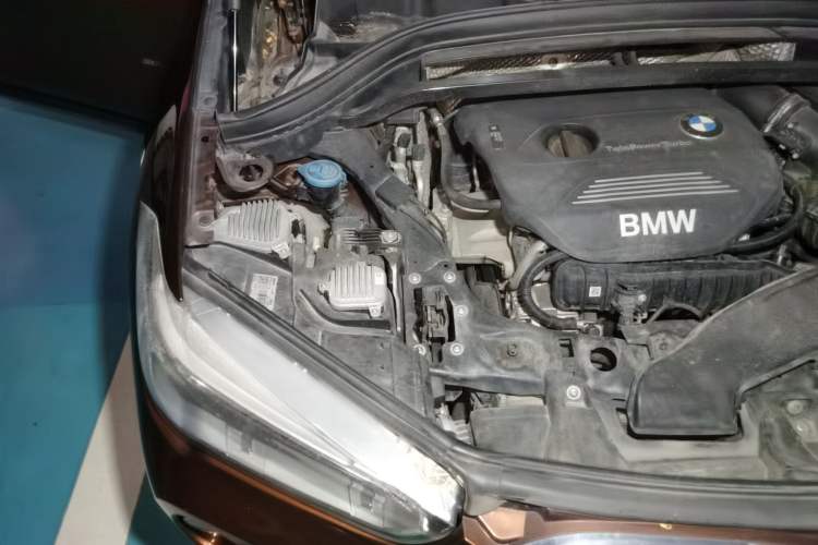 Used BMW X1 2016 sDrive18Li Premium Edition Engine Bay Right