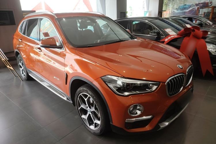 Used BMW X1 2016 sDrive18Li Luxury Model Front Right 45 Deg