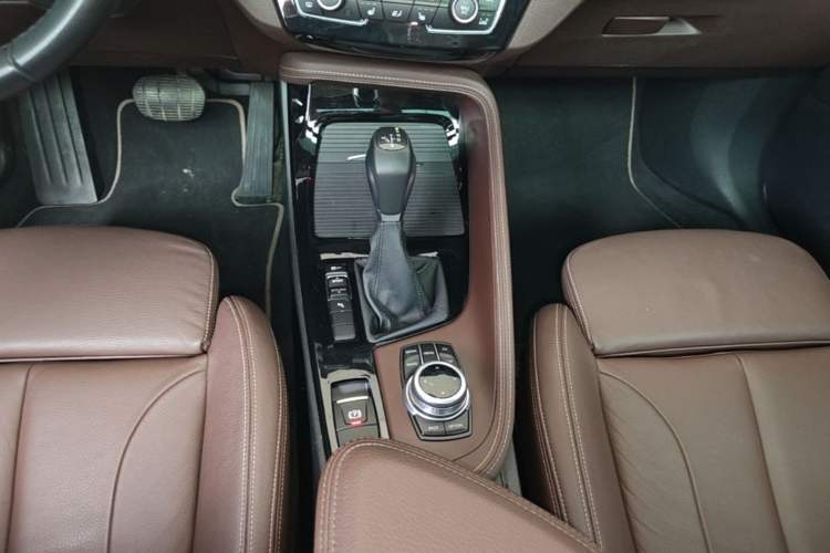 Used BMW X1 2016 sDrive20Li Luxury Model Gear Lever