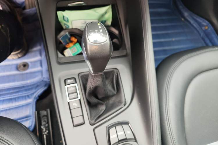 Used BMW X1 2016 sDrive18Li Premium Edition Gear Lever