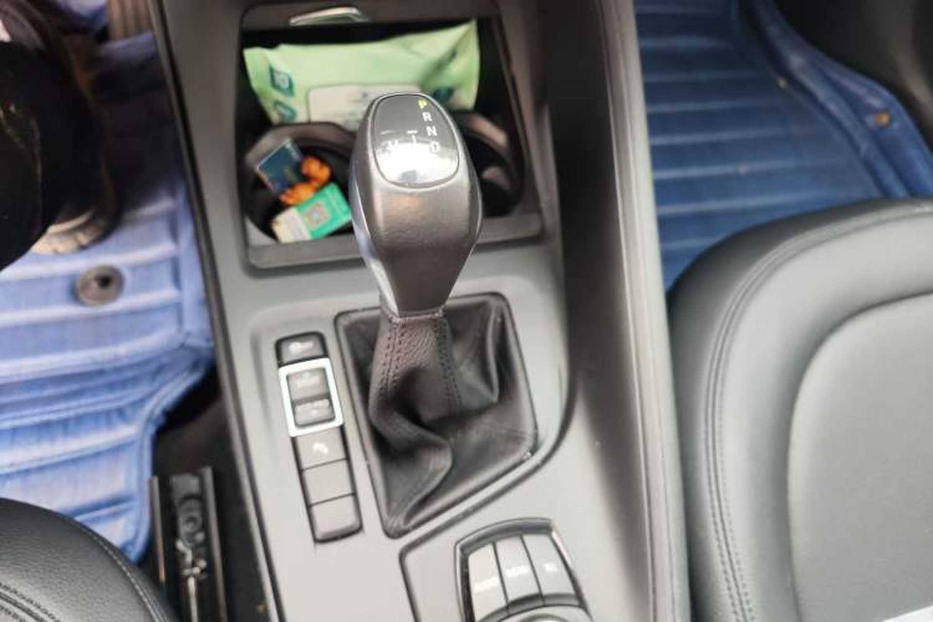Used BMW X1 2016 sDrive18Li Premium Edition Gear Lever