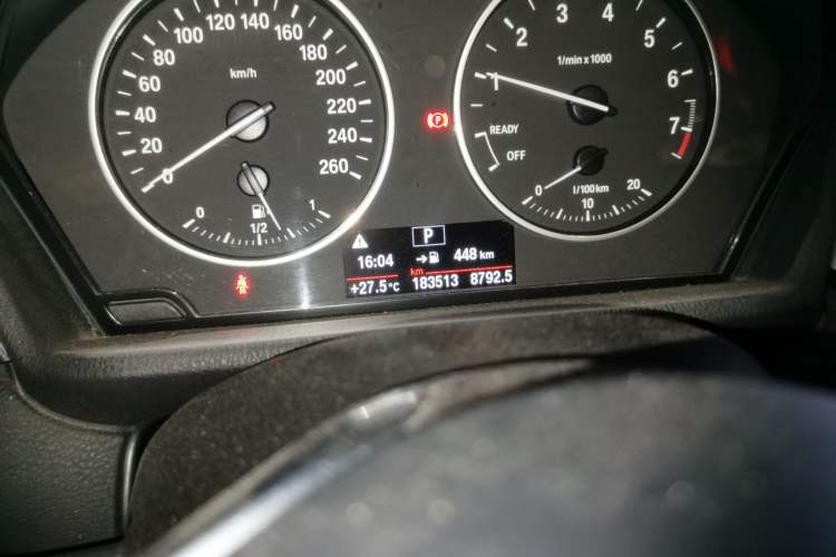 Used BMW X1 2016 sDrive18Li Premium Edition Odometer Close Up