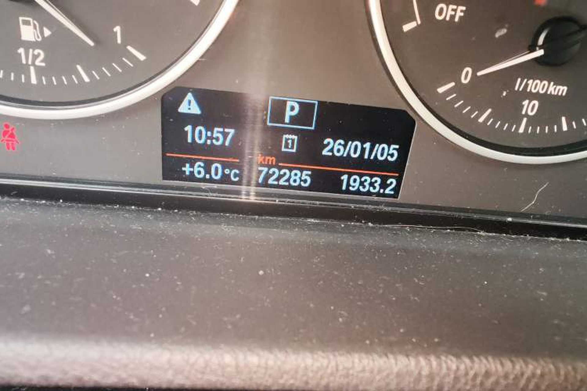 Used BMW X1 2016 sDrive18Li Premium Edition Odometer Close Up