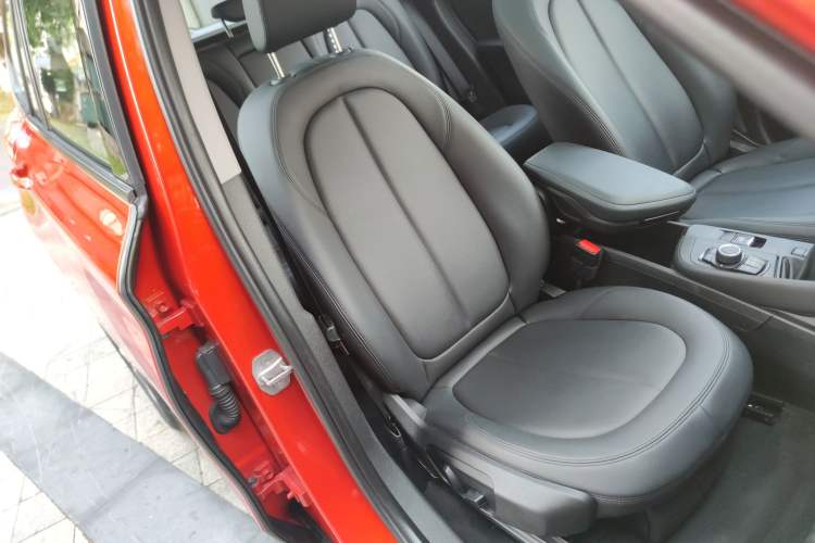 Used BMW X1 2016 sDrive18Li Premium Edition Right Front Seat