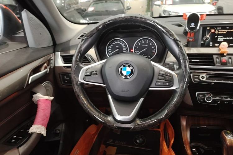 Used BMW X1 2016 sDrive18Li Luxury Model Steering Wheel