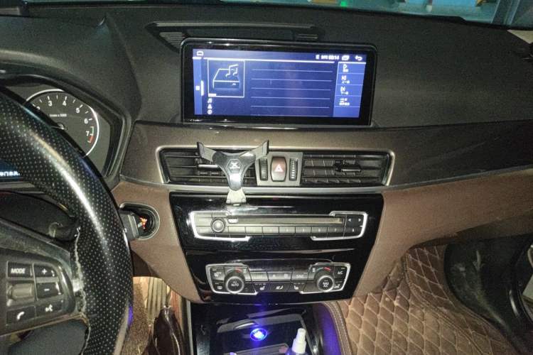 Used BMW X1 2016 sDrive18Li Luxury Model Audio And AC Panel