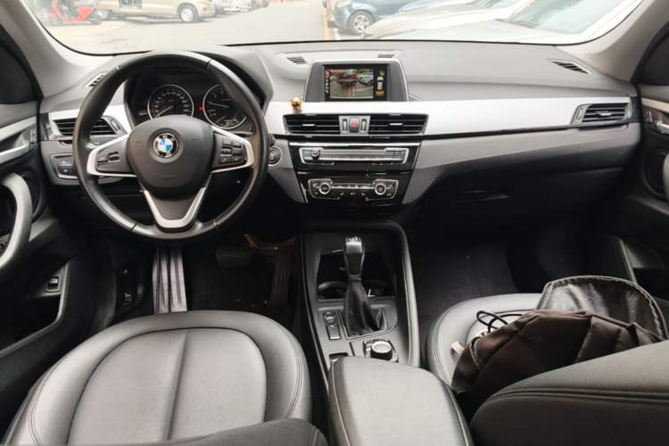 Used BMW X1 2016 sDrive18Li Premium Edition Center Console